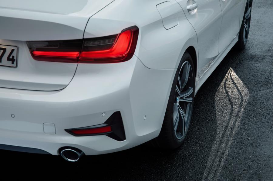 Детали экстерьера BMW 320d Sport Line (G20) 2019 года  (WW) (фото 30 из 311)